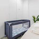 Modern & Stylish Close To The דירה