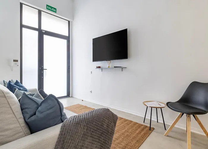 Modern & Stylish Close To The Διαμέρισμα