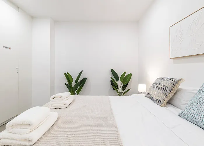 Διαμέρισμα Modern & Stylish Close To The *